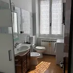 Appartamento Il Tulipano, 4 Posti Letto, Senza Cucina, Affittacamere Il Tulipano 4 Posti Letto A Sestri Levante