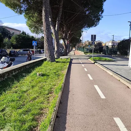Il Tulipano Quadrupla Con Bagno Senza Cucina E Monolocale Con Bagno E Angolo Cottura 3* Sestri Levante