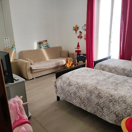 Il Tulipano Quadrupla Con Bagno Senza Cucina E Monolocale Con Bagno E Angolo Cottura 3*